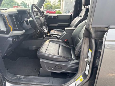 Used 2022 Ford Bronco Badlands image 17