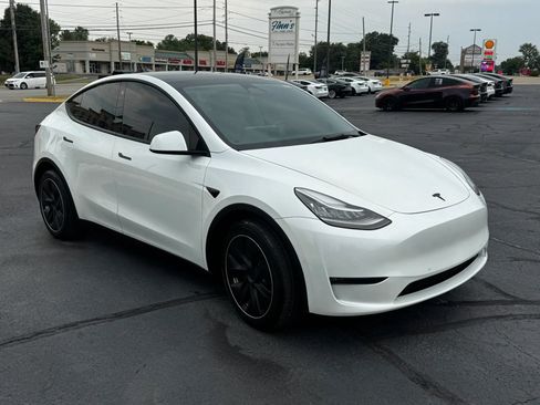 Used 2021 Tesla Model Y Long Range AWD/4WD image 4