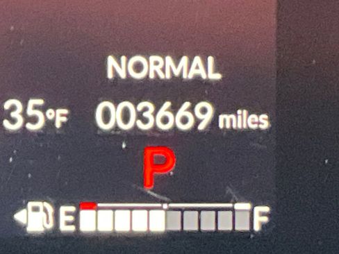 Used 2025 Honda HR-V Sport image 17