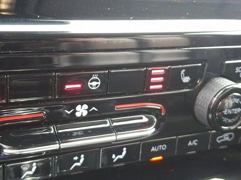 Used 2023 Jeep Grand Cherokee L Limited w/ Trailer Tow Group (B) image 25