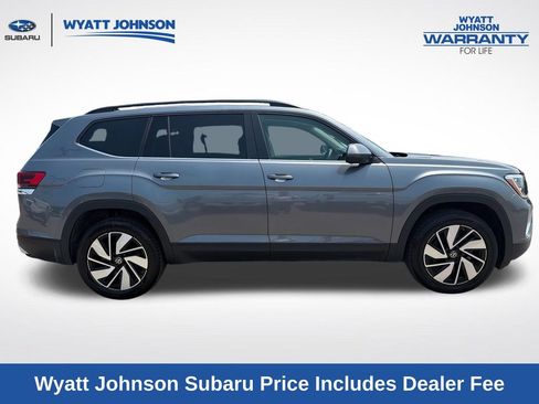 Used 2025 Volkswagen Atlas SE FWD image 11