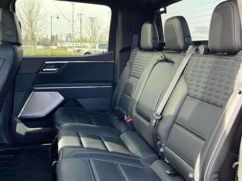 Used 2024 GMC Sierra EV Denali image 15