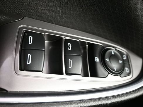 Used 2020 Chevrolet Malibu LT FWD image 30