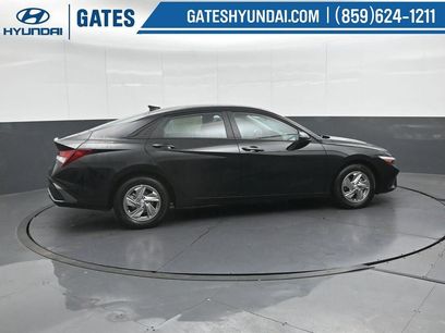 New 2026 Hyundai Elantra SE