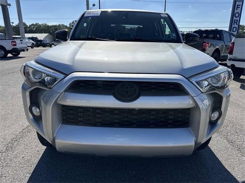 Used 2019 Toyota 4Runner SR5 image 2