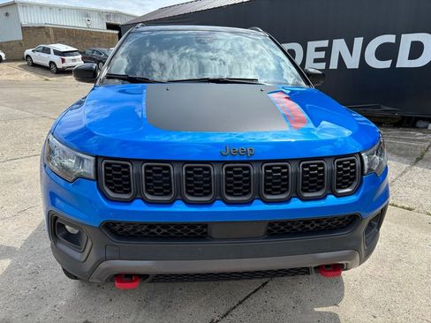 Used 2026 Jeep Compass Trailhawk w/ Sun, Sound & Navigation Group AWD/4WD image 2