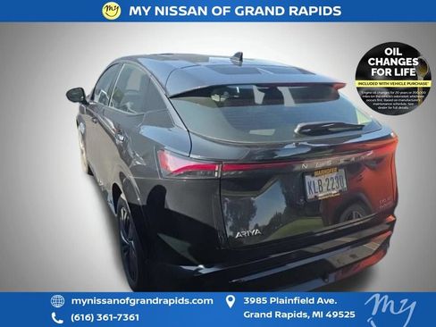 Used 2024 Nissan Ariya AWD image 5