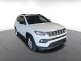 Used 2023 Jeep Compass Latitude image 3
