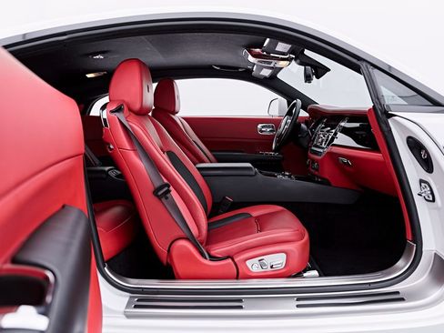 Used 2018 Rolls-Royce Wraith RWD image 36
