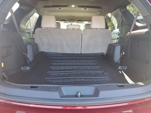 Used 2015 Ford Explorer XLT w/ Equipment Group 202A AWD/4WD image 17
