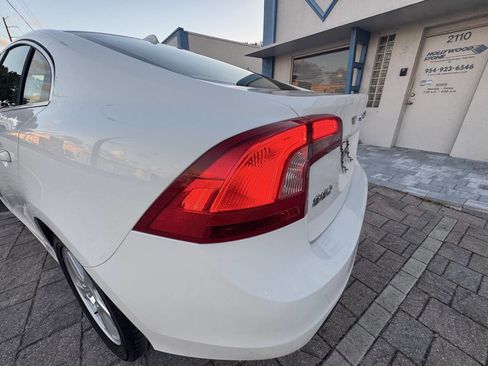 Used 2012 Volvo S60 T5 image 13