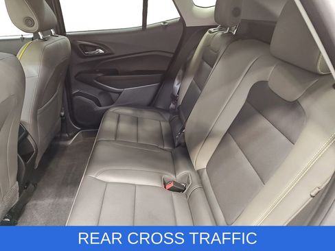 Used 2024 Chevrolet Trax ACTIV w/ Sunroof Package image 19