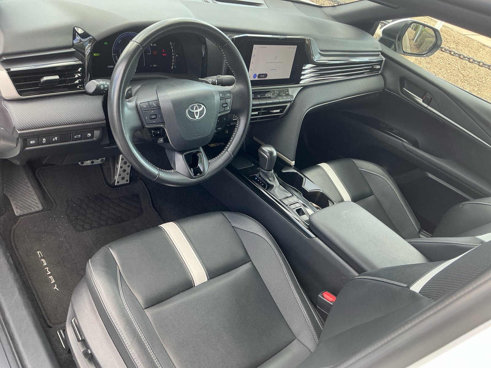 Certified 2025 Toyota Camry SE FWD image 19
