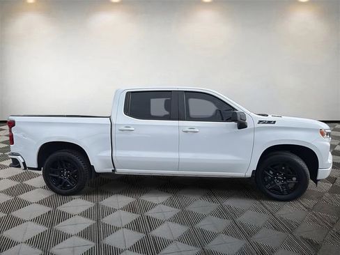 Used 2023 Chevrolet Silverado 1500 RST w/ Z71 Off-Road Package image 4