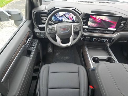 New 2025 GMC Sierra 2500 SLT w/ SLT Premium Package image 29