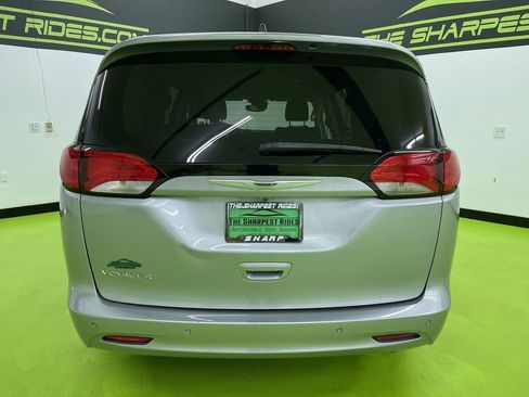 Used 2021 Chrysler Voyager LX w/ Cold Weather Group image 8