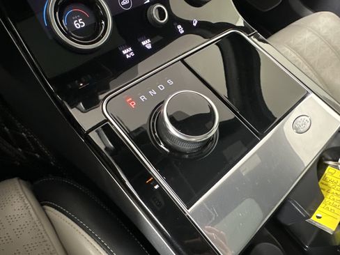 Used 2020 Land Rover Range Rover Velar R-Dynamic HSE image 19