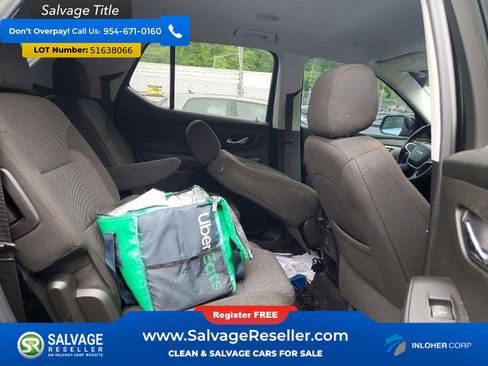 Used 2021 Chevrolet Traverse LT FWD image 13