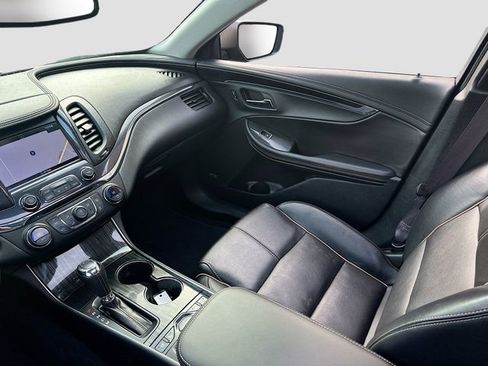 Used 2017 Chevrolet Impala Premier w/ Enhanced Convenience Package image 25