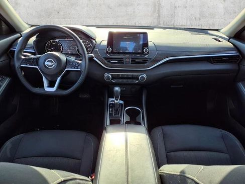 Certified 2024 Nissan Altima 2.5 SV image 5