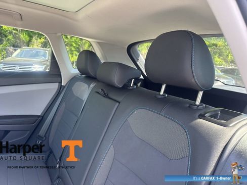 Used 2024 Volkswagen Taos SE FWD image 8