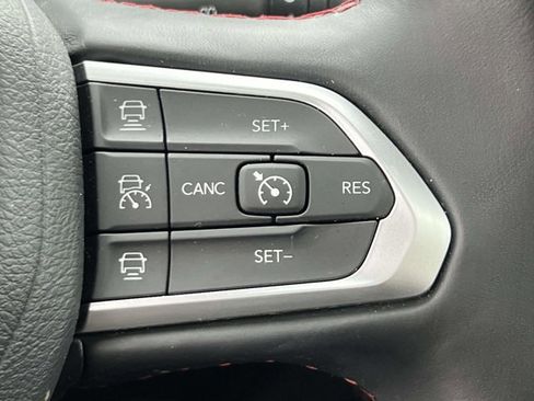 Used 2022 Jeep Compass Trailhawk w/ Trailhawk Elite Group image 22