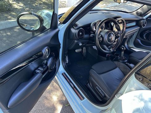 Used 2019 MINI Cooper S image 36