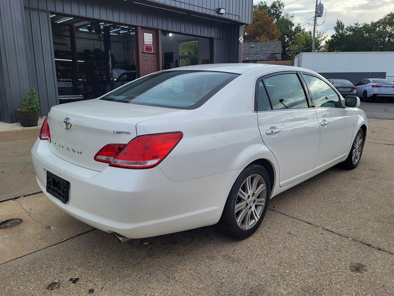 Used 2007 Toyota Avalon Limited FWD image 7