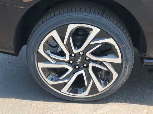 New 2027 Lincoln Navigator Reserve AWD/4WD image 5
