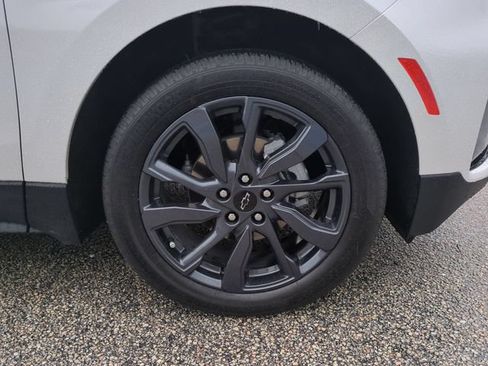 Certified 2024 Chevrolet Equinox RS w/ RS Leather Package FWD image 11