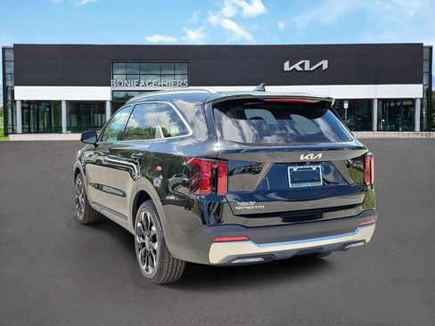 New 2026 Kia Sorento EX w/ EX Premium Package FWD image 3