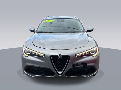 Used 2018 Alfa Romeo Stelvio Ti AWD/4WD image 2