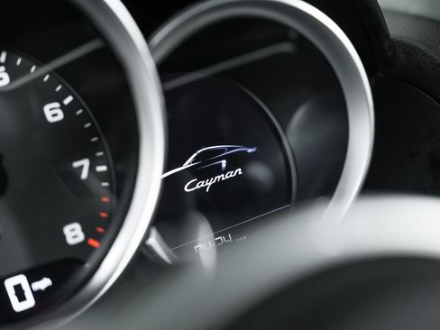 Used 2025 Porsche 718 Cayman RWD image 94
