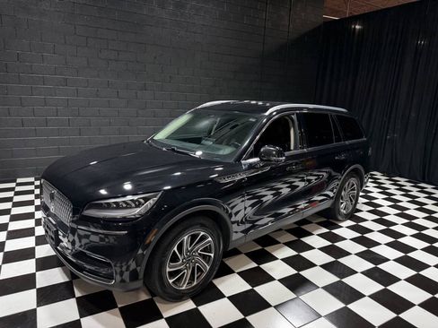 Used 2021 Lincoln Aviator AWD image 16