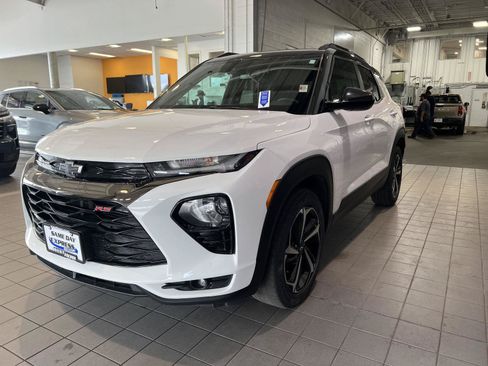 Used 2023 Chevrolet TrailBlazer RS w/ Convenience Package FWD image 4