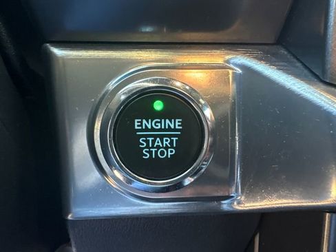 Used 2022 Ford F150 Lariat w/ Equipment Group 502A High image 30