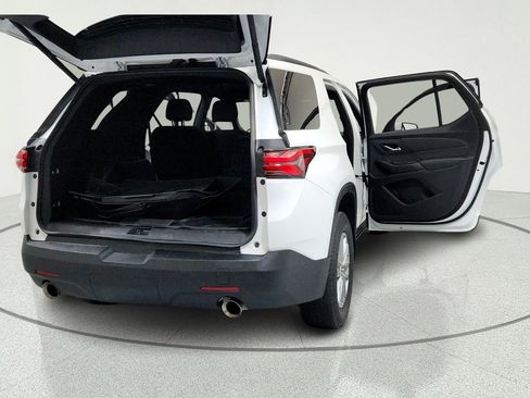 Certified 2023 Chevrolet Traverse LT FWD image 12