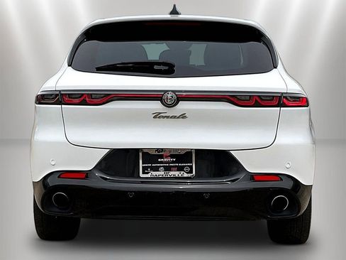Used 2024 Alfa Romeo Tonale Veloce AWD/4WD image 5