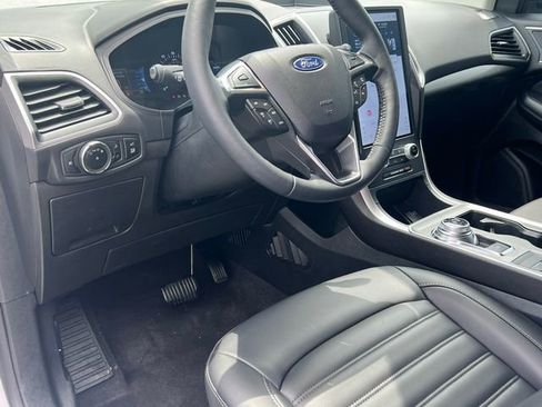 Certified 2024 Ford Edge SEL w/ Convenience Package AWD/4WD image 16