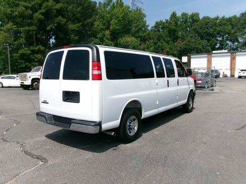 Used 2025 Chevrolet Express 3500 LT w/ LT Preferred Equipment Group RWD image 6