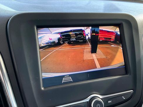 Used 2020 Chevrolet Equinox LT image 21