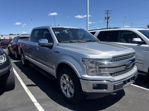 Used 2018 Ford F150 Lariat w/ Equipment Group 502A Luxury AWD/4WD image 5