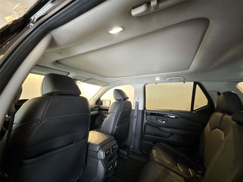 Used 2023 Honda Pilot Touring image 16