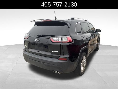 Used 2019 Jeep Cherokee Latitude w/ Cold Weather Group FWD image 3