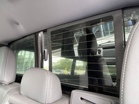 Used 2013 Ford F150 Lariat w/ Lariat Chrome Pkg AWD/4WD image 25