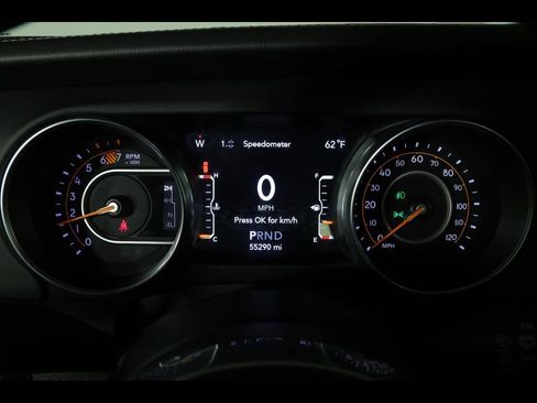 Used 2022 Jeep Wrangler Unlimited Sahara w/ Cold Weather Group AWD/4WD image 23
