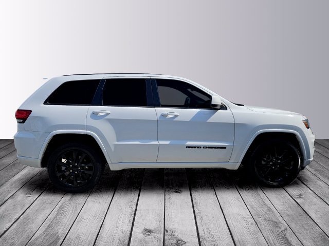 Used 2019 Jeep Grand Cherokee Altitude AWD/4WD image 6