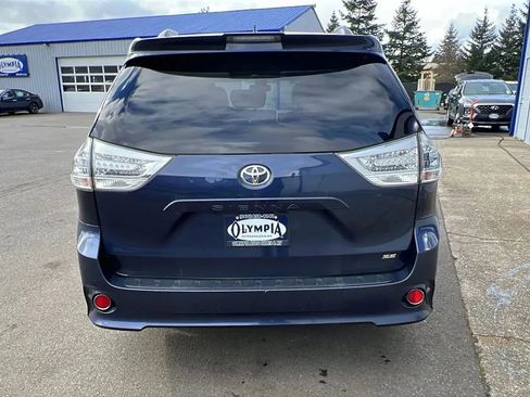 Used 2020 Toyota Sienna SE FWD image 9