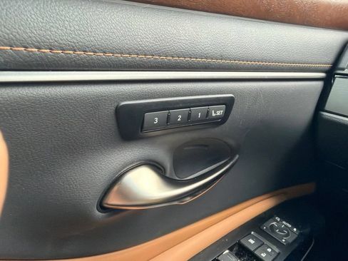 Used 2024 Lexus ES 350 w/ Premium Package FWD image 17