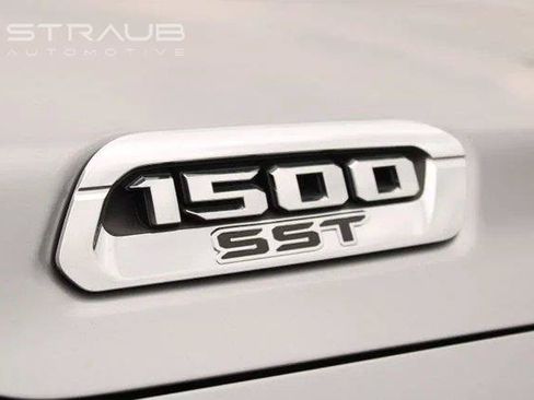 Used 2025 RAM 1500 Big Horn AWD/4WD image 11